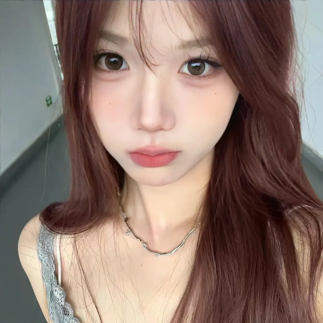 不装了,我比英雄还强 海报